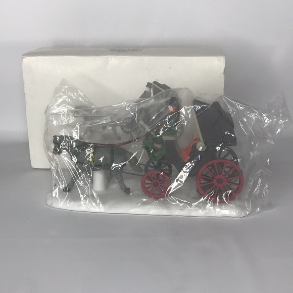 Dept 56 Heritage Village Series Horse Buggy 1989 Department 56 Christmas Scene - Picture 6 of 13